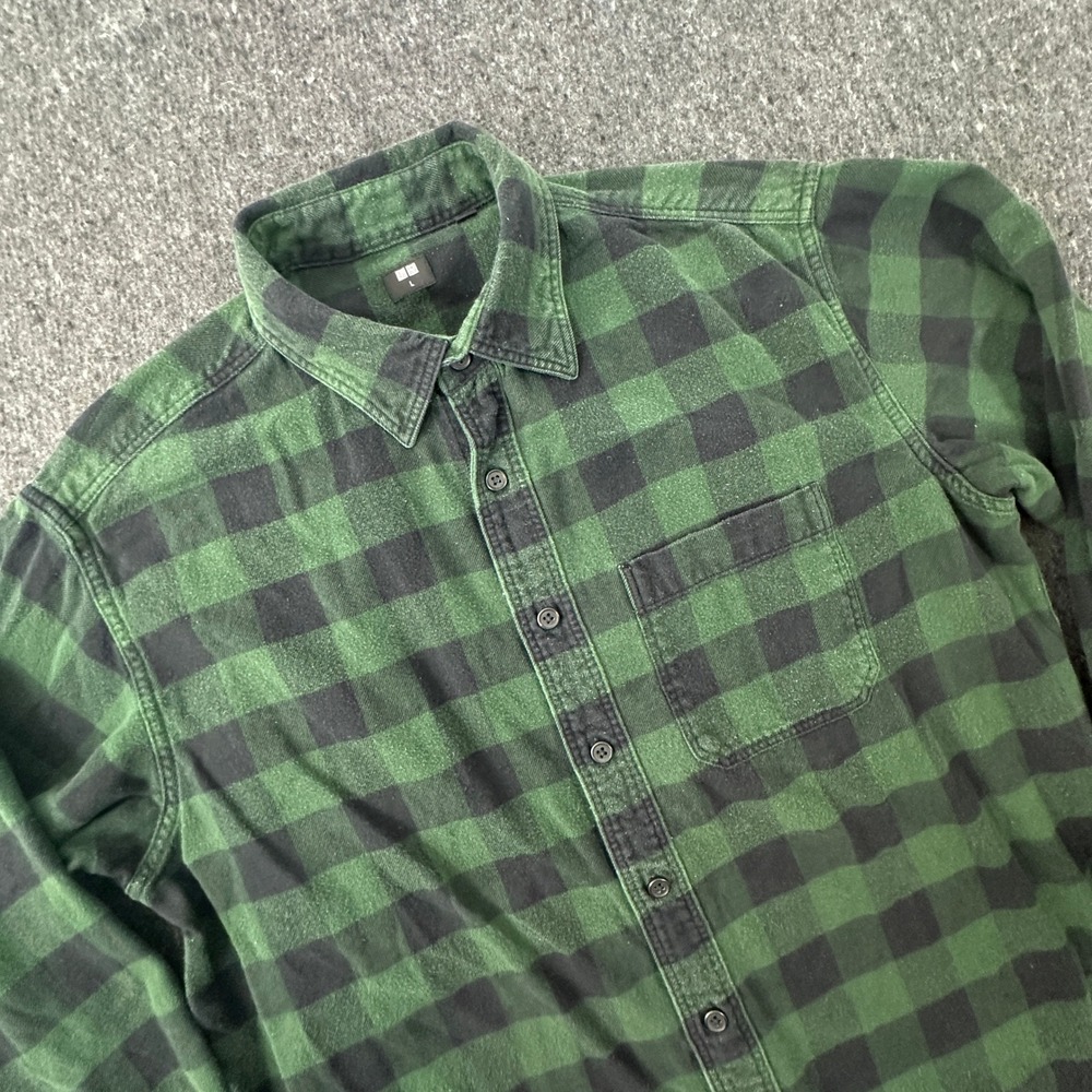 Uniqlo Flannel Shirt Men Large Green Buffalo Plaid Button Up 331-451295 Work